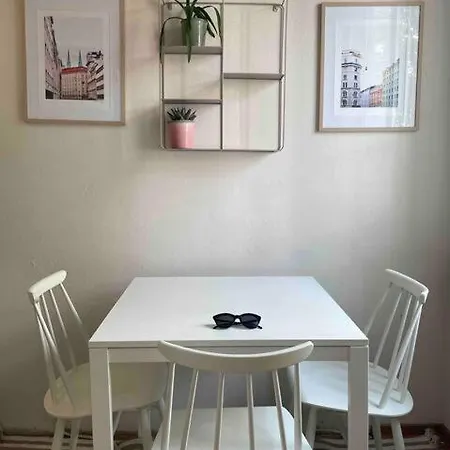 Lux Location, Self Check-in, Ensuite With Full Kitchen Lejlighed