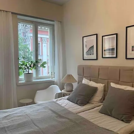Apartment Lux Location, Self Check-in, Ensuite With Full Kitchen Helsinki
