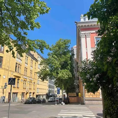 Lux Location, Self Check-in, Ensuite With Full Kitchen * Helsinki